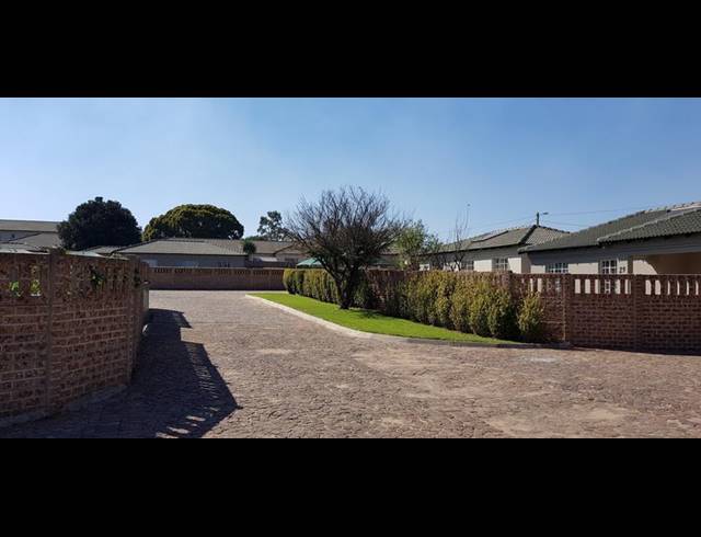 BUSINESS FOR SALE IN CLOVERDENE